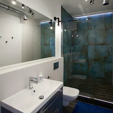 Houseboat Apartment - Beach & Parking-3
